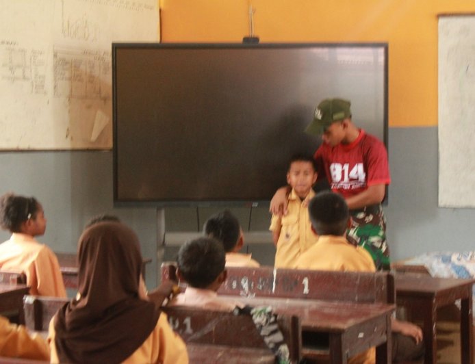 Program PANAH Yonif TP 814/JZA Bentuk Karakter dan Motivasi Belajar Siswa SDN 1 Inpres Yapsi