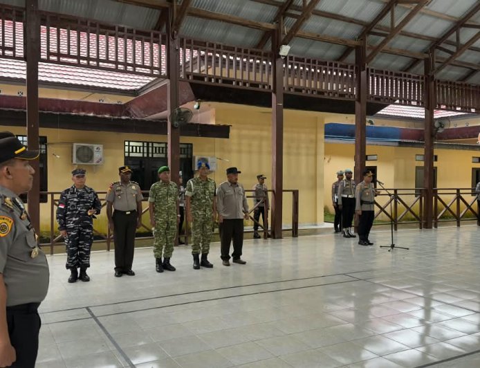 Yonif TP 809/NTM Ikuti Apel Gelar Pasukan Operasi Patuh Cartenz 2026 di Polres Sarmi