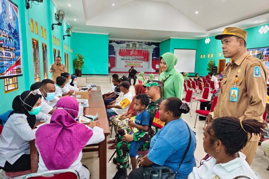 TMMD ke-130 Kodim 1701/Jayapura Hadirkan Layanan Kesehatan dan Dukcapil bagi Warga Sabron Sari