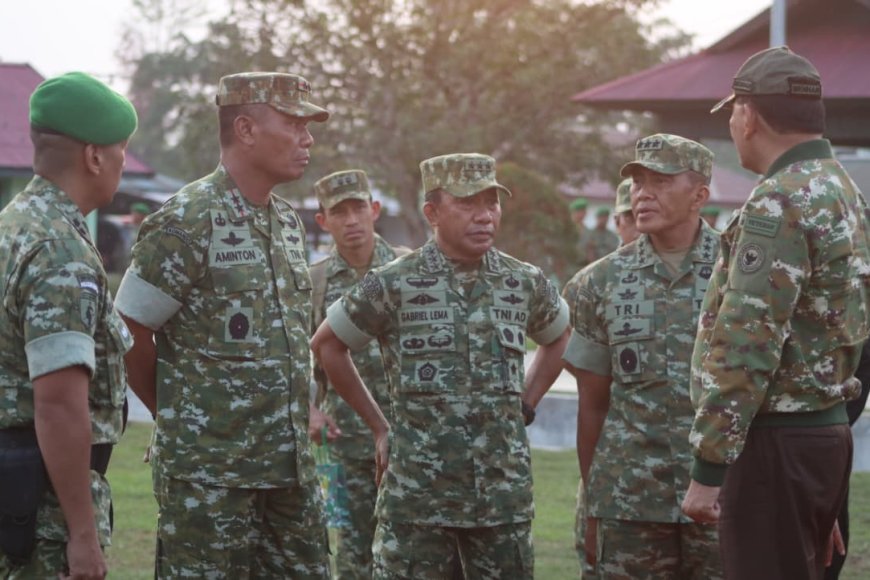 Kunjungan Kerja Menteri Pertahanan RI ke Yonif TP 804/DBAY
