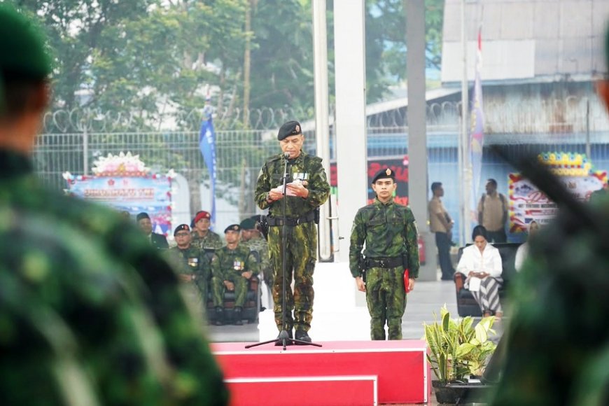 Kaskogabwilhan III Pimpin Upacara HUT ke-81 TNI di Timika, Teguhkan Soliditas Tiga Matra dan Kebersamaan Dengan Rakyat