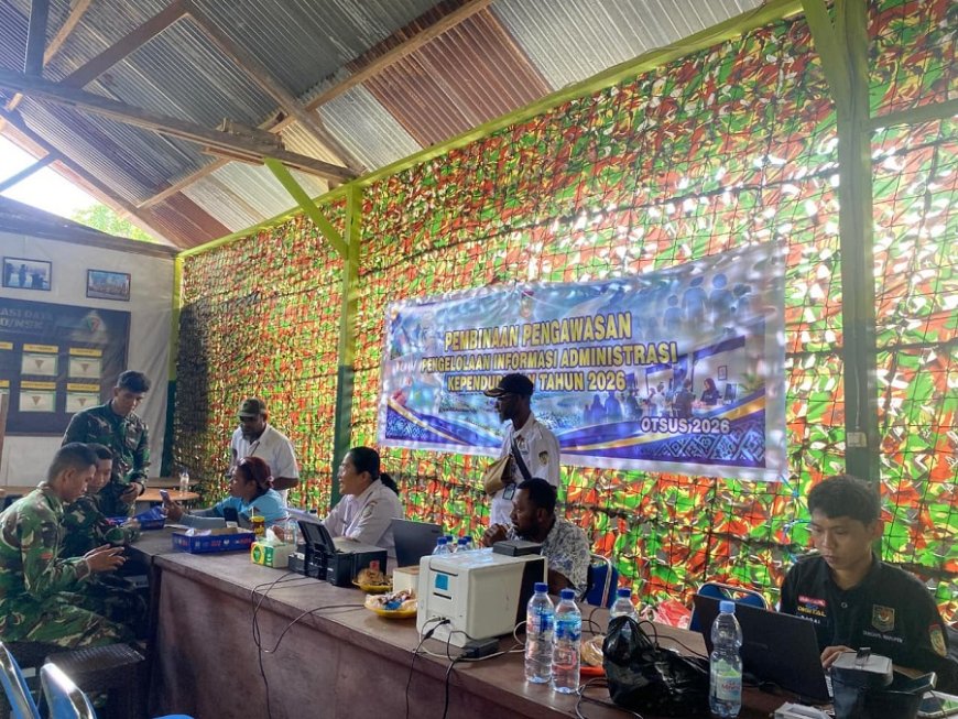 Yonif TP 860/NSK Gandeng Dukcapil Waropen, Prajurit Aktivasi IKD