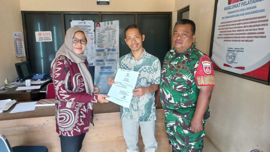 Babinsa Koramil 01/Banjarnegara Laksanakan Pendampingan Pembuatan Akta Kelahiran