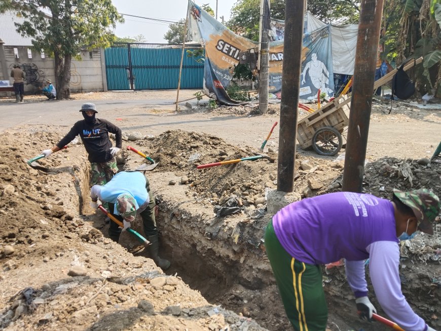 TMMD Sengkuyung Tahap IV Tahun 2026 Kodim 0712/Tegal Mulai Kerjakan Pemasangan Saluran U-Ditch di Kelurahan Kemandungan