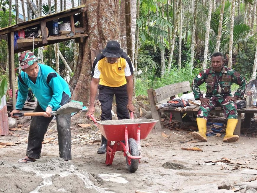 TNI dan Polri Bersinergi Rehabilitasi RTLH dalam Program TMMD ke-130 di Sentani Barat