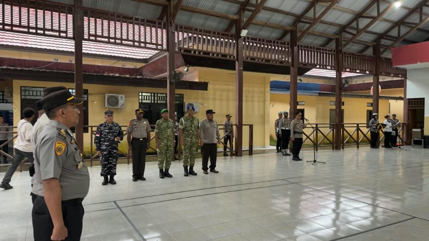 Yonif TP 809/NTM Ikuti Apel Gelar Pasukan Operasi Patuh Cartenz 2026 di Polres Sarmi