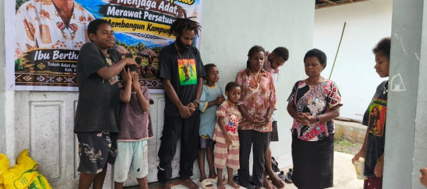 Peringati Hari Sumpah Pemuda, Ibu Bertha Kogoya Ajak Generasi Muda Nduga Jaga Persatuan dan Bangun Kampung Damai